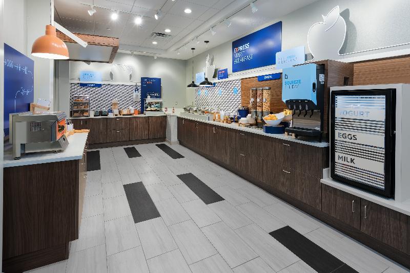 Express & - College Station By Ihg